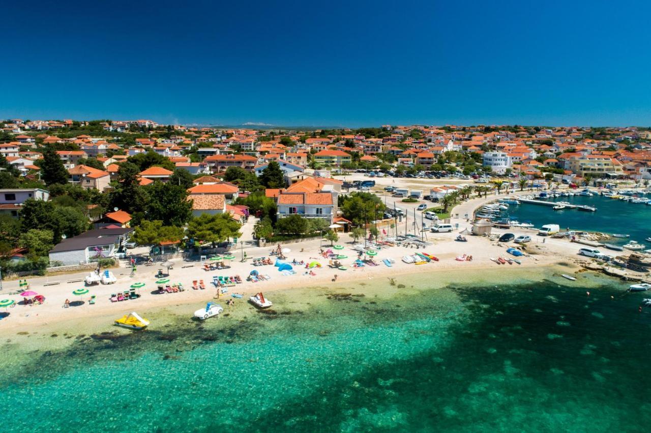 Apartmani Vilma Pakostane Bagian luar foto