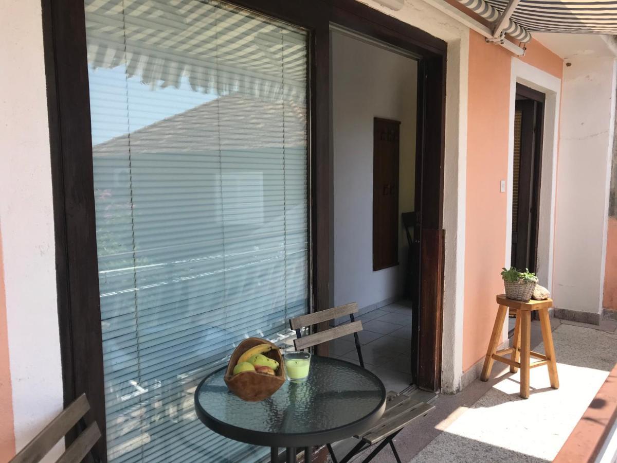 Apartmani Vilma Pakostane Bagian luar foto