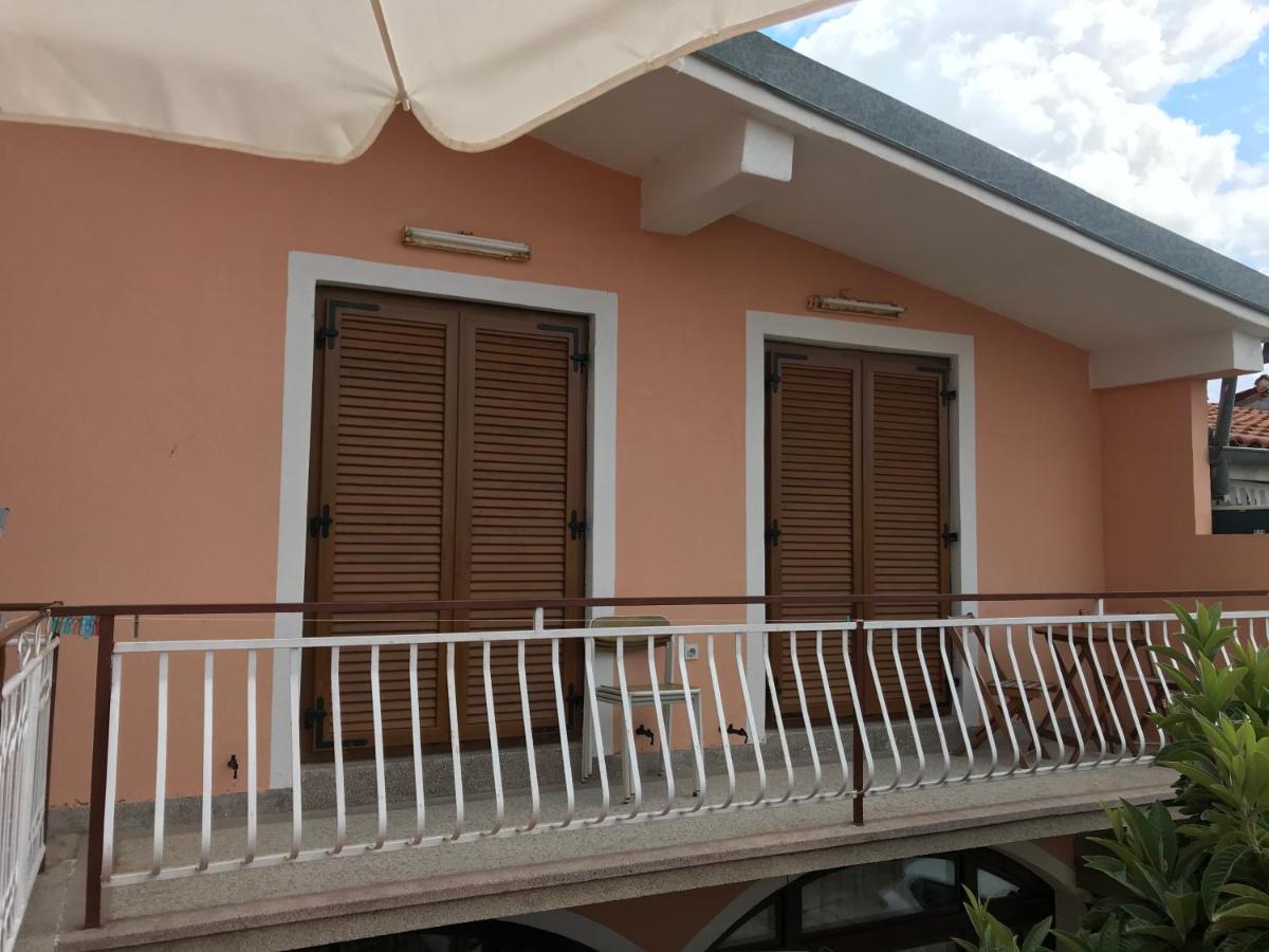 Apartmani Vilma Pakostane Bagian luar foto