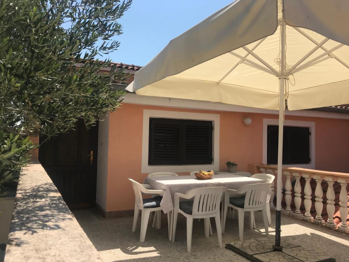 Apartmani Vilma Pakostane Bagian luar foto